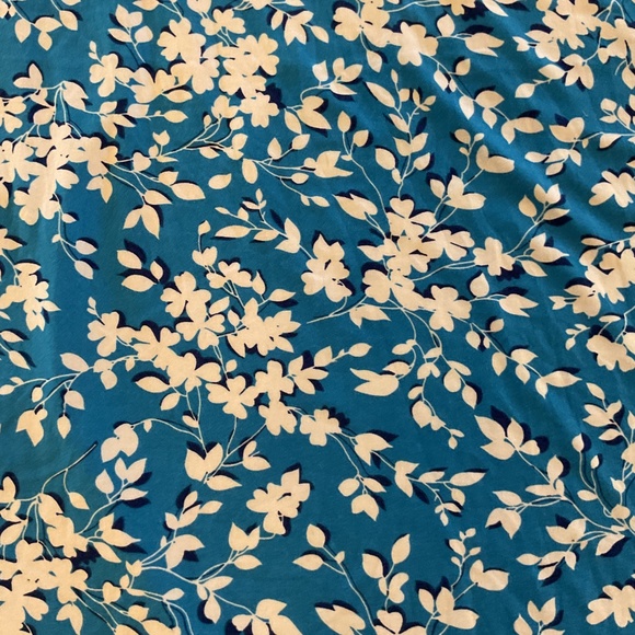 Draper James Ruffled Night Gown size L/Xl. Excellent condition never use… - Picture 7 of 7